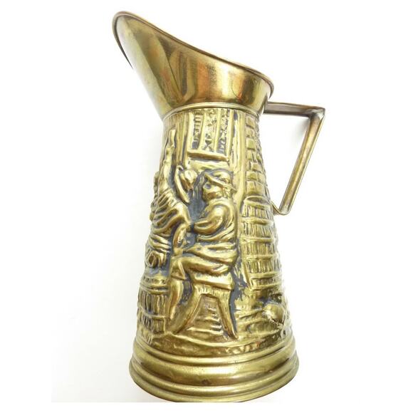 Vintage Brass Pitcher Raised Made in England - Picture 5 of 5